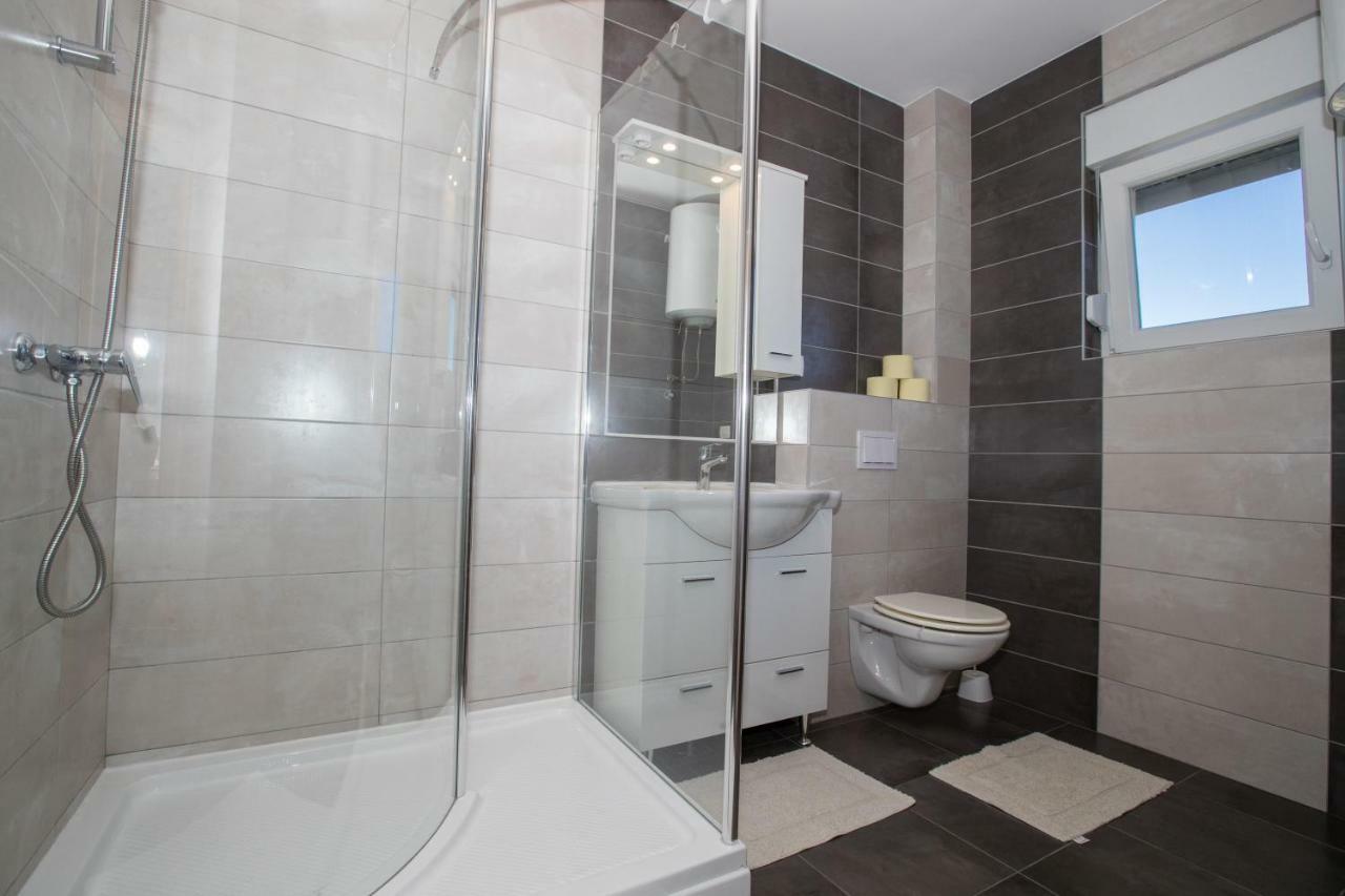 Petrusic Apartment