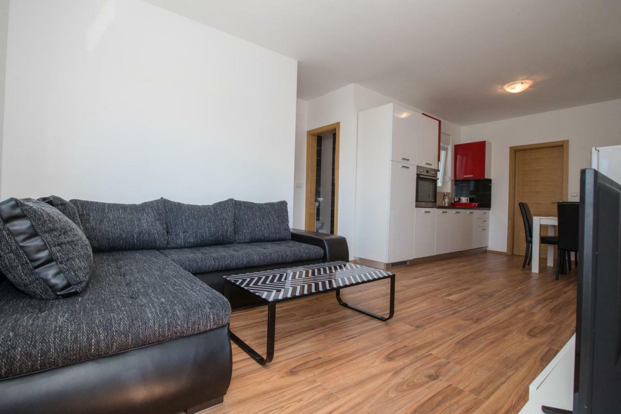 Petrusic Apartment *